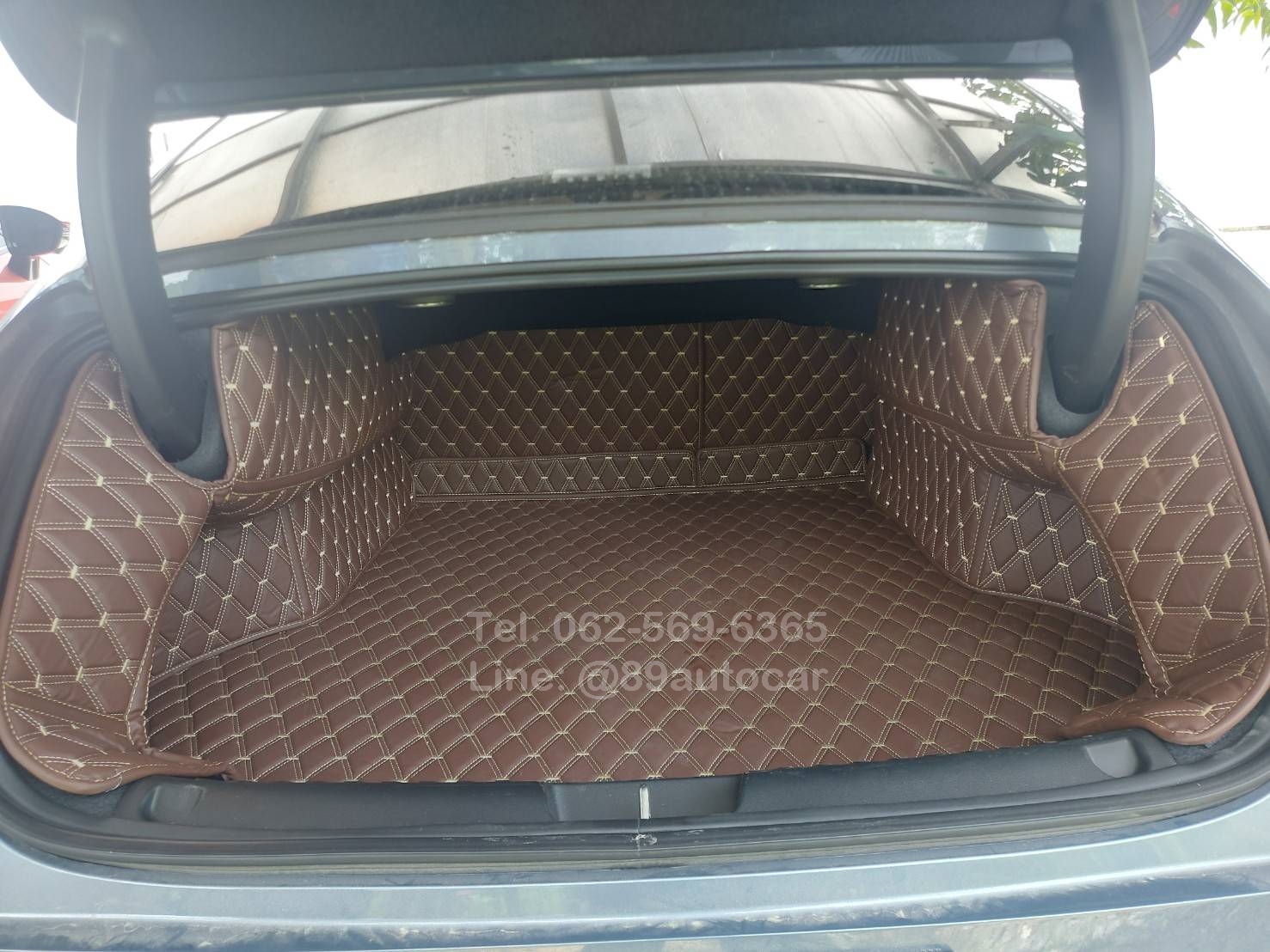 พรมรถ Ora 07 ปูพรมVVIP กาแฟด้ายทอง เต็มคัน 8 ชิ้น