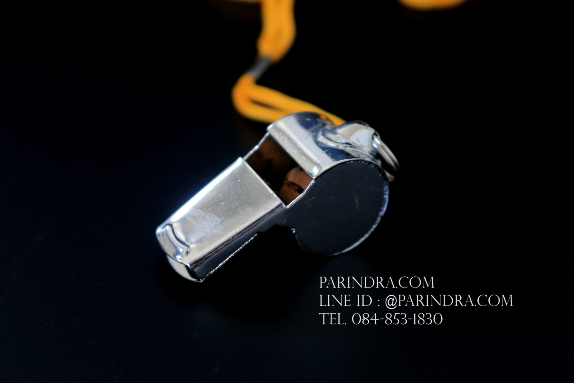 นกหวีดส่งสัญญาน สีเงินเงา เนื้อเป็นโลหะ ลูกคอดี เสียงดัง ฟังชัด