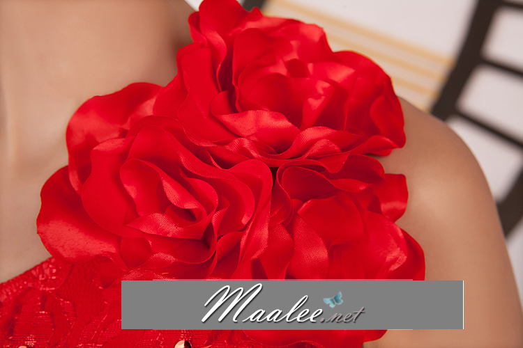 พร้อมส่ง ชุดราตรียาว ทรงหางปลา ผ้าลูกไม้ ไหล่เดียว สีขาว แต่งดอกไม้ช่วงไหล่