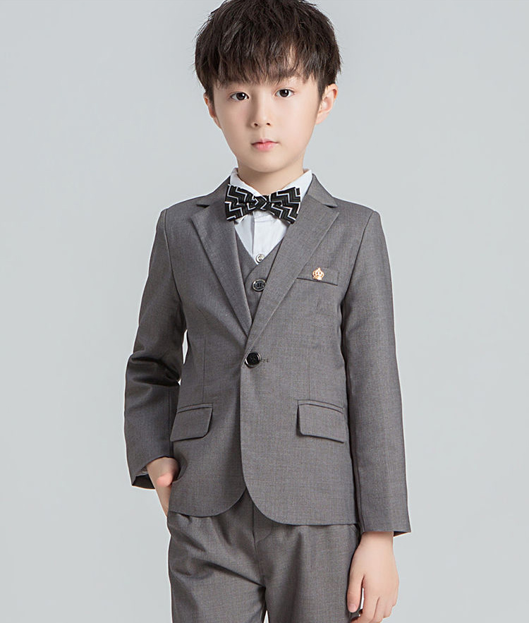 พร้อมเช่า ชุดสูทเด็กชาย สีเทา สากล ** พร้อมเช่าไซส์ 110,120,130, 140**