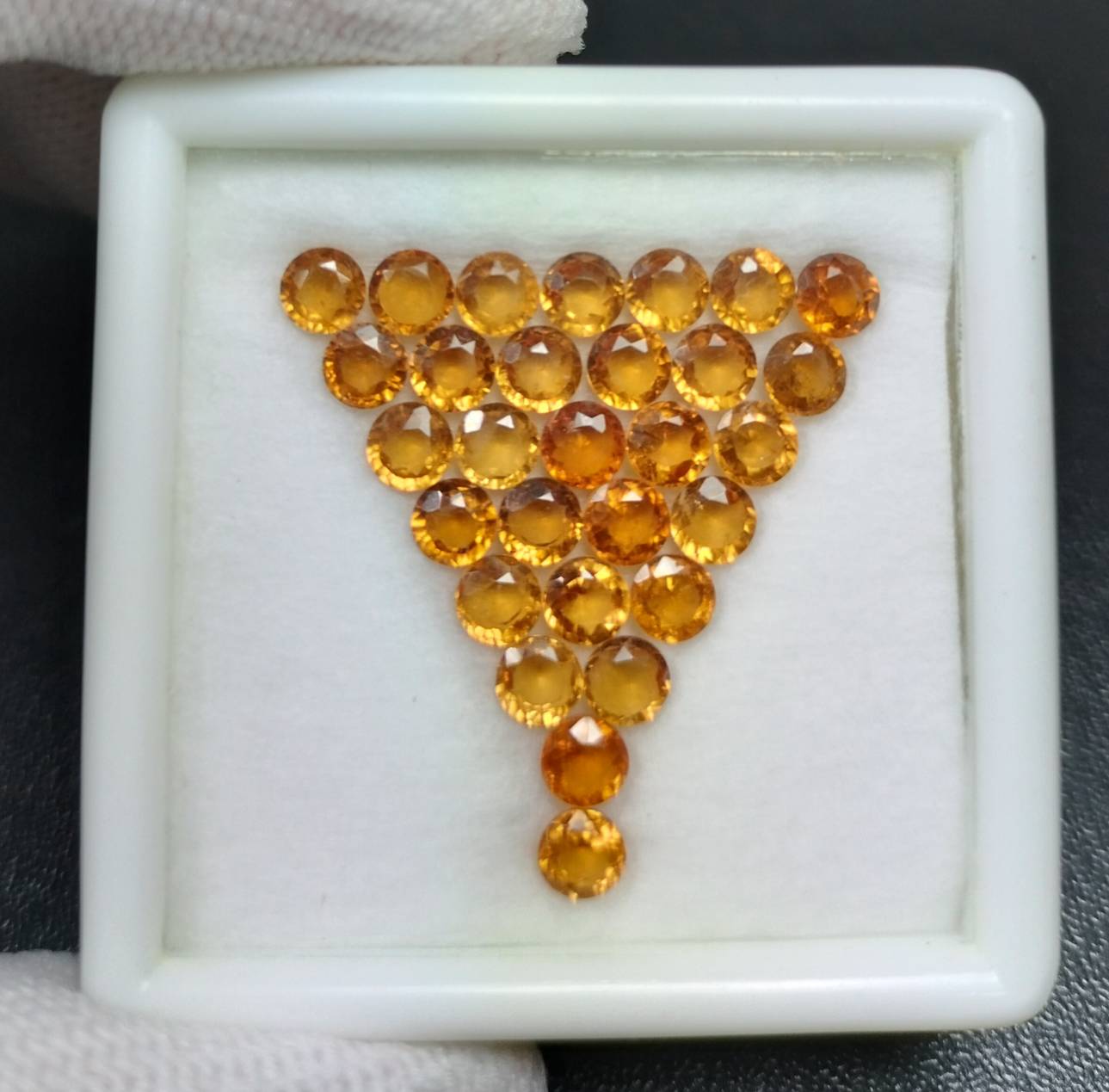 เฮสโซไนต์โกเมน (Hessonite) 3.6-3.7 มม.