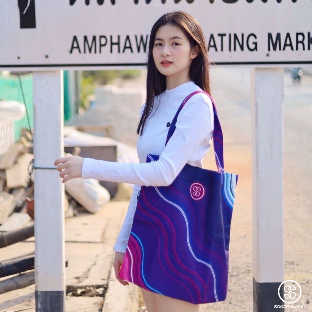 กระเป๋าผ้าแคนวาส พิมพ์ลาย Curve Purple TBA0019 #SOdABag #SOdAPrintinG #กระเป๋า #กระเป๋าผ้า