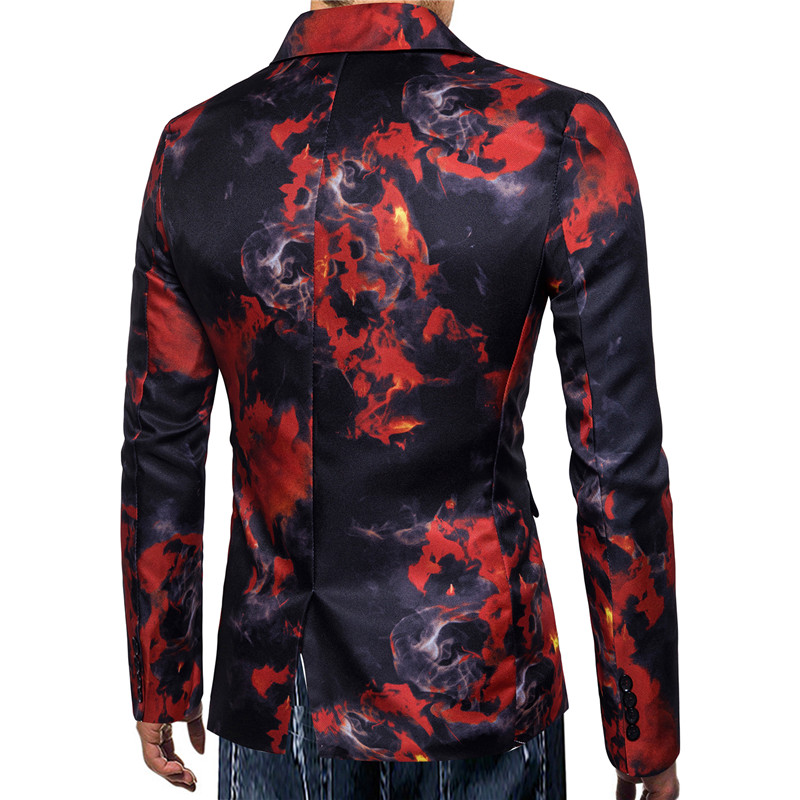 พร้อมเช่า เสื้อสูทชาย สีแดงดำ พิมพ์ลายกราฟฟิก กับกางเกงสีดำ