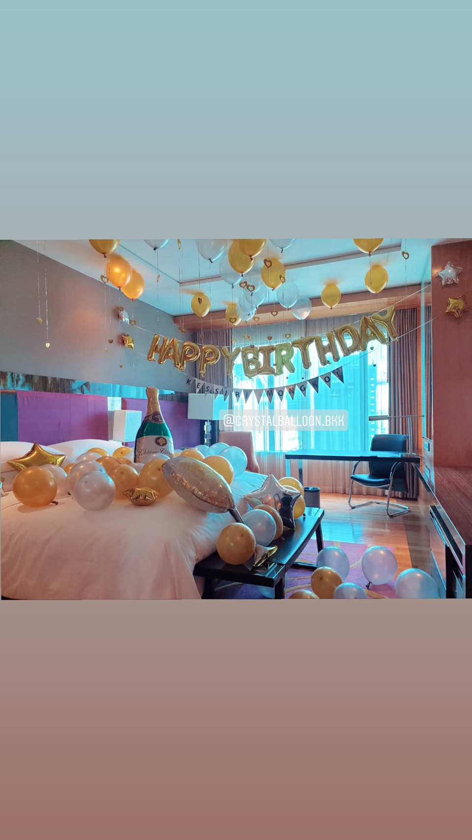 ลูกโป่ง วันเกิด HAPPY BIRTHDAY 13 ตัว ตัวอักษรสีทอง ชุดใหญ่ พร้อม ป้ายข้อความ,ลูกโป่งลอยฝ้า + ห้อยสายหัวใจ Handmade,ลูกโป่งโปรยพื้น,ฟอยล์ดาว-ขวดไวน์ พร้อมตกเเต่ง สามารถเปลี่ยนสีลูกโป่ง/สีตัวอักษร HBD/เปลี่ยนฟอยล์ตกแต่งได้
