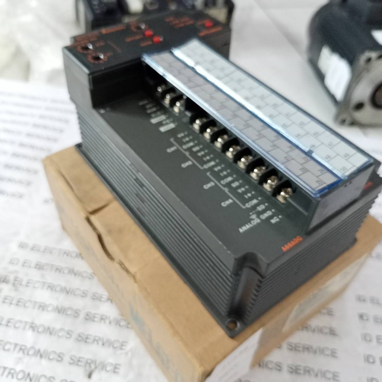 A68ADC PLC " MITSUBISHI "