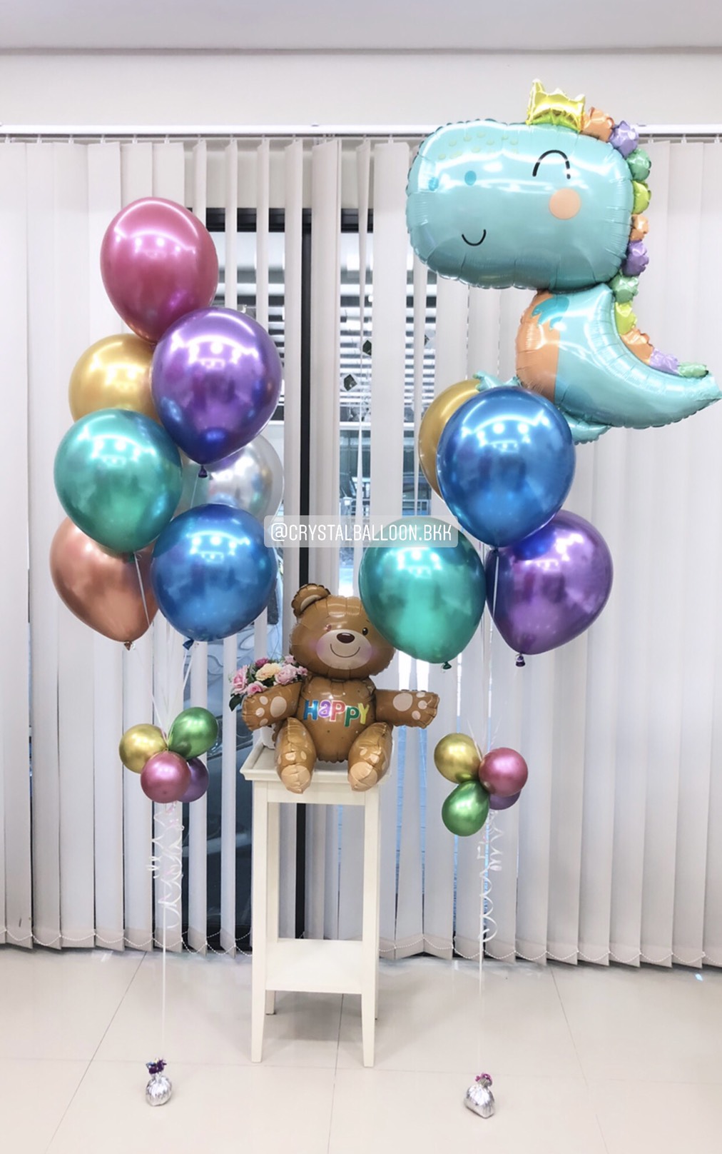 ลูกโป่ง วันเกิดเด็ก ช่อลูกโป่งไดโนเสาร์ Anagram ช่อ 5 ลูก 1 ช่อ พร้อม ช่อลูกโป่งสีโครเมี่ยม ช่อ 7 ลูก 1 ช่อ พร้อม ฟอยล์หมี นั่ง 1 ชิ้น พร้อมตกเเต่ง สามารถเปลี่ยนสีลูกโป่ง/เปลี่ยนฟอยล์ตกแต่งได้