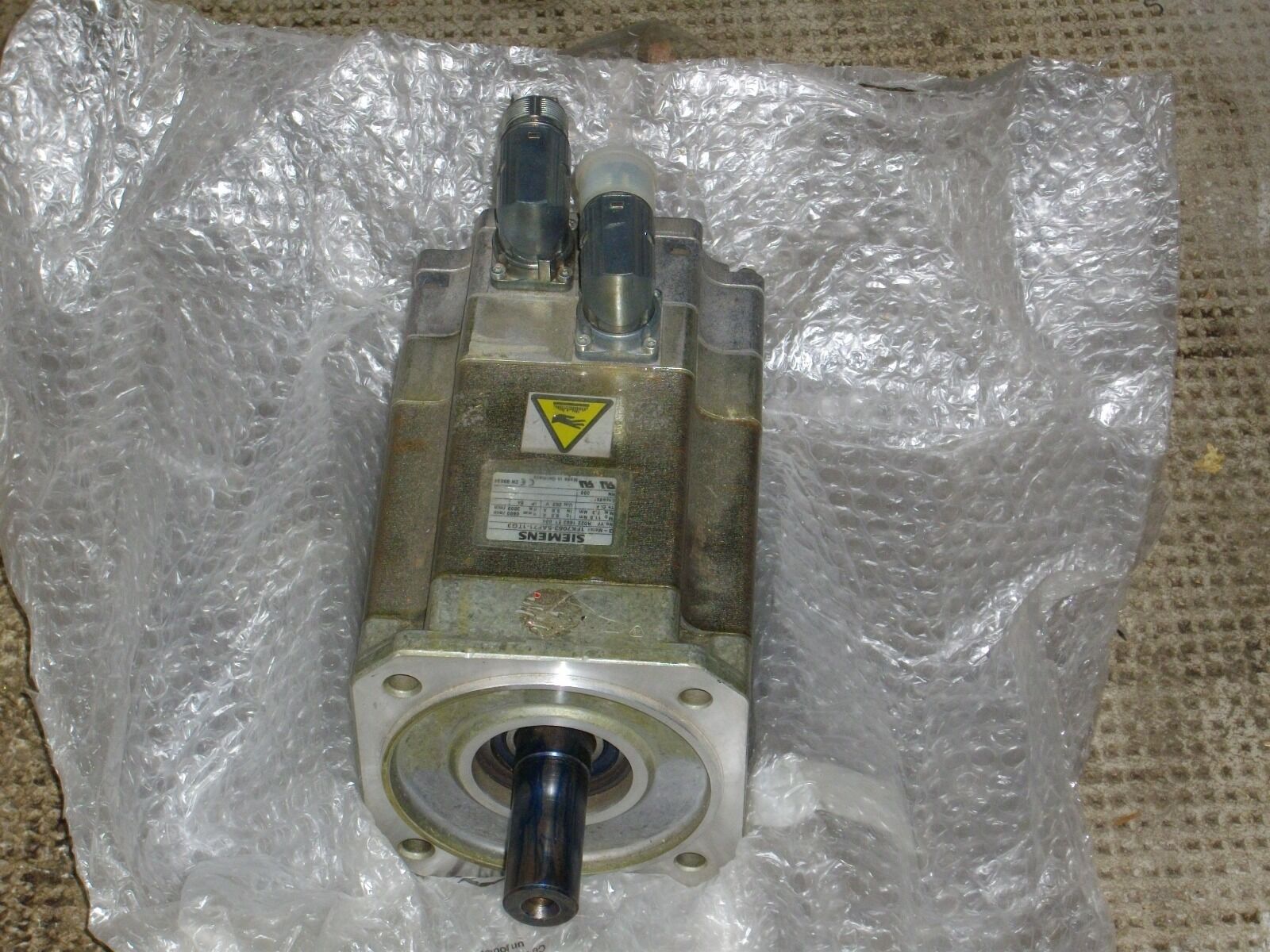 SERVO MOTOR " SIEMENS " รุ่น 1FK7063-5AF71-1TG3