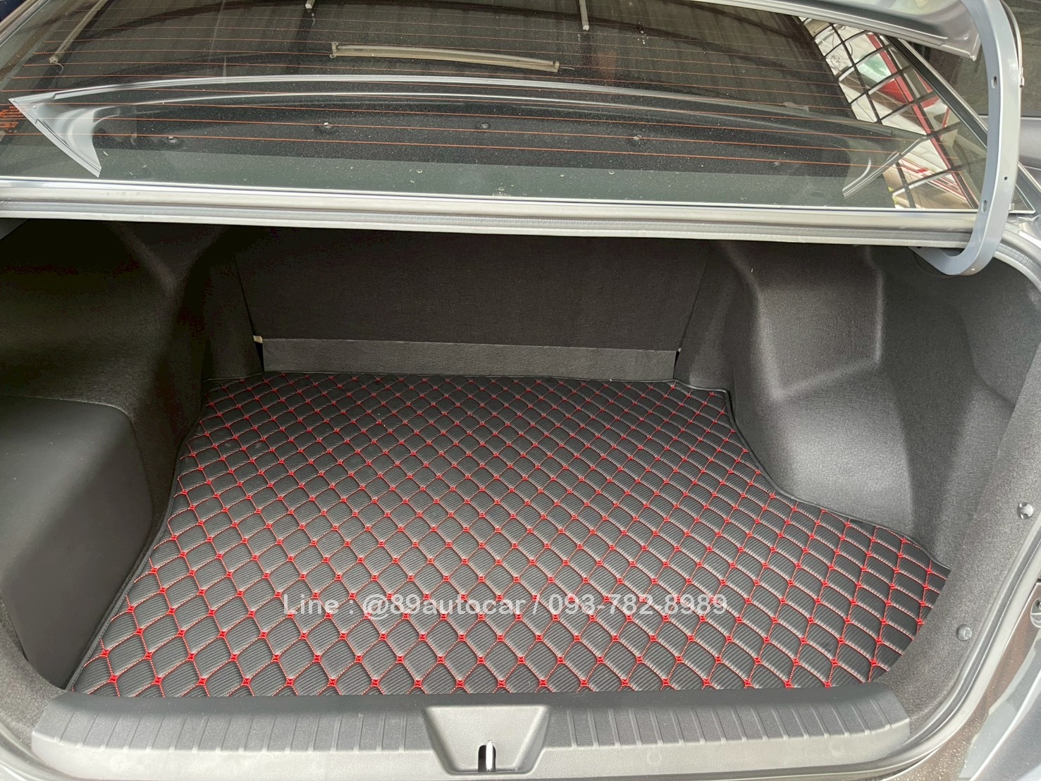 พรมรถยนต์ Toyota Yaris Ativ HEV 2025 ปูพรม6D สีดำด้ายแดง ลายเคฟล่า ในห้องโดยสาร + ท้าย