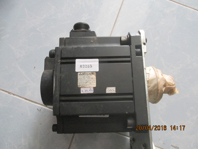SERVO MOTOR “ MITSUBISHI ” รุ่น HC-SF352