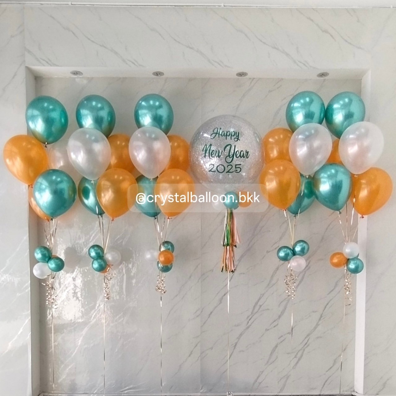 ลูกโป่ง จัดงานปาร์ตี้ Bubble ขนาด 24" กลิตเตอร์สีเงิน พร้อม ลูกโป่ง ช่อ 5 ลูก 5 ช่อ สีเขียวโครเมี่ยม-ส้มมุก-ขาวมุก,พร้อมตกแต่ง สามารถเปลี่ยนสีลูกโป่ง/เปลี่ยนข้อความได้