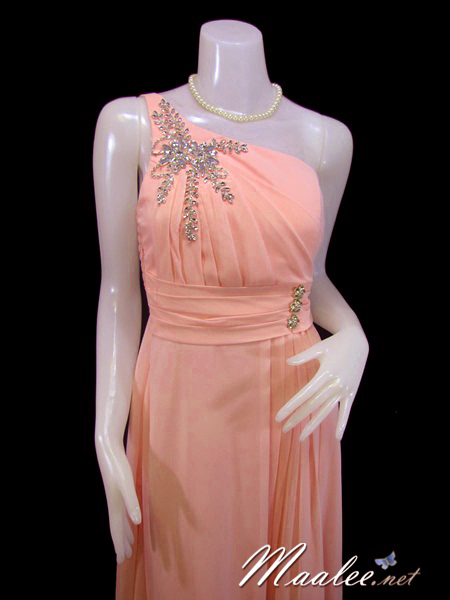 Sale ชุดราตรียาว ไหล่เดียว สีชมพูโอโรส แบบเรียบสวย แต่งคริสตัลช่วงไหล่และเอว จับจีบช่วงอก