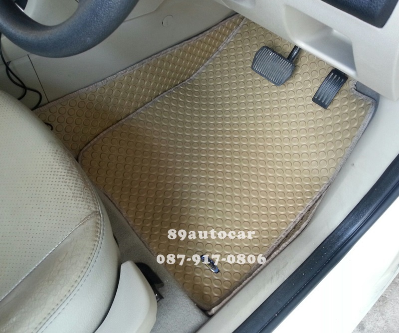 ขายพรมลายกระดุมปูพื้นรถยนต์เข้ารูป ford focus 2005 ลายกระดุมสีครีมขอบครีม