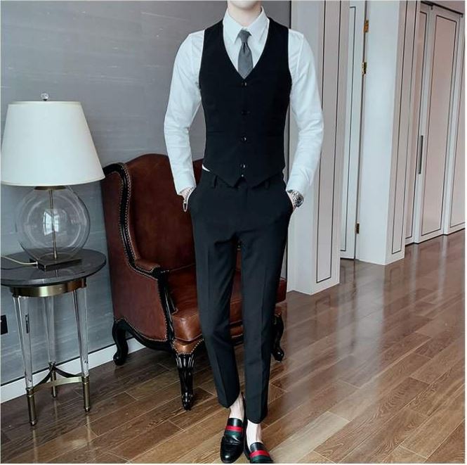 Pre-order ชุดสูทชาย เนื้อผ้าฟูเด้ง สีดำ (พร้อมเสื้อกั๊ก)