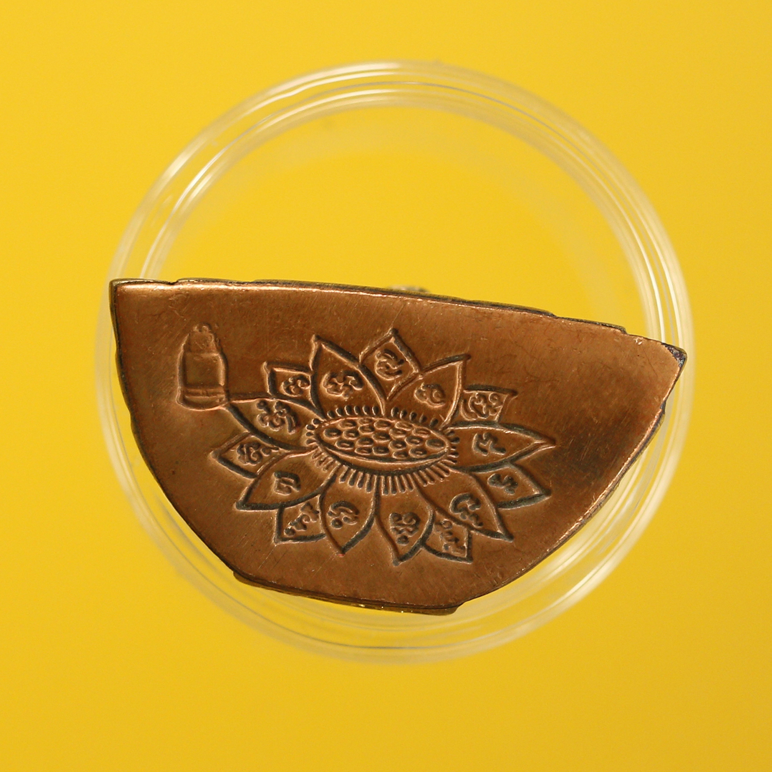 พระกริ่งพรหมรังสี " รุ่น๑๔๑ ปี มหามงคล " สมเด็จพุฒาจารย์ (โต พรหมรังสี) ปีพ.ศ. ๒๕๕๖ วัดระฆังโฆสิตาราม กรุงเทพมหานคร