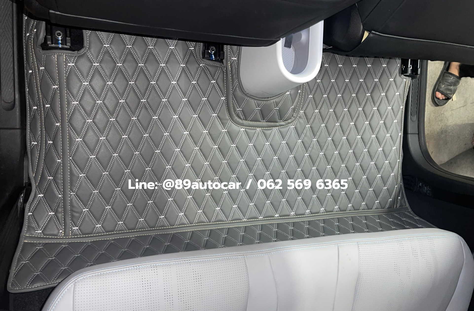 พรมปูพื้นรถยนต์ Wuling Air EV ปูพรมVVIP สีเทาด้ายเทา เต็มคัน