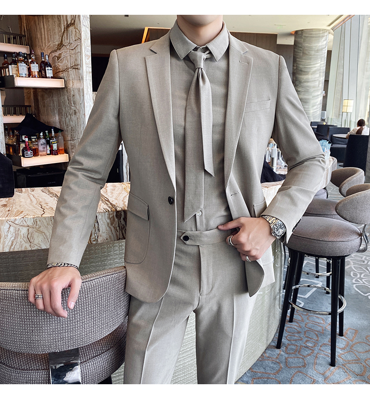 Pre-order เสื้อสูทชาย สีกากี รุ่นสลิม