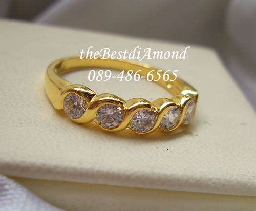 BR962+++แหวนเกลียวล็อค 5 เม็ด+++แหวนแถวงามๆอีกแบบ โชว์เพชรขนาด 12 ตัง จำนวน 5 เม็ด แวววาวมากๆๆ ใส่ติดนิ้วได้ทุกโอกาส