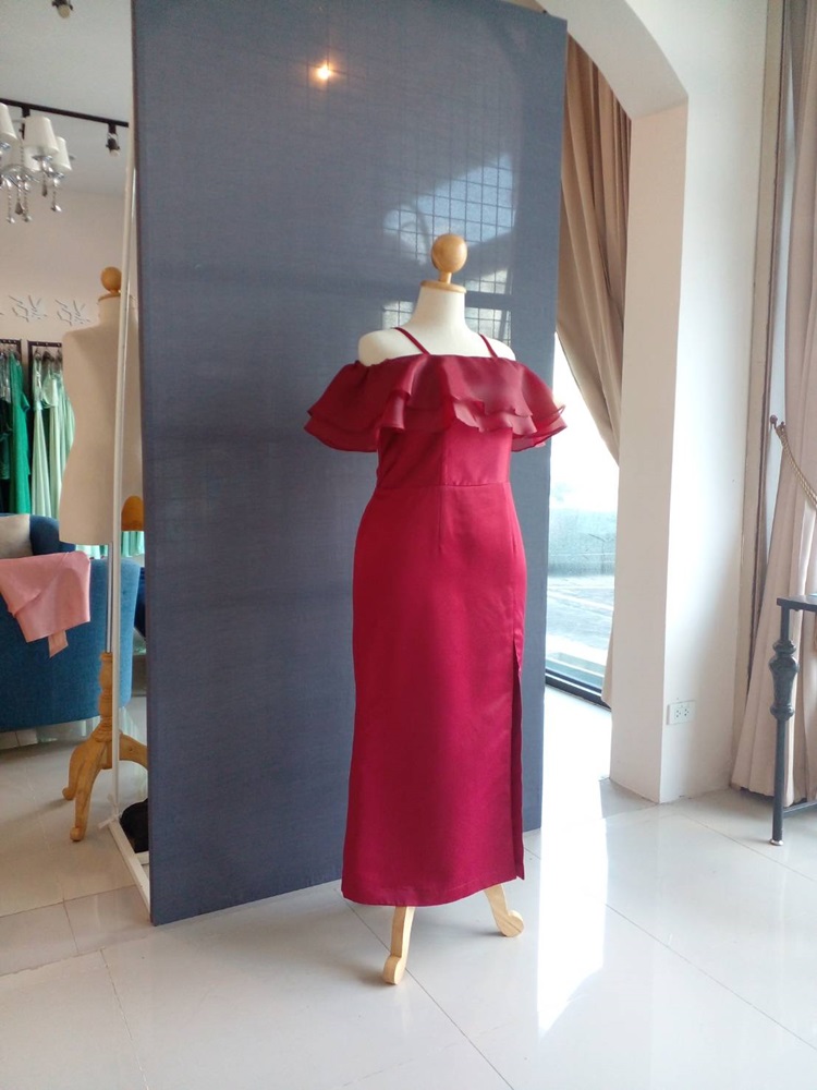 พร้อมเช่า ชุดราตรี สาวพลัสไซส์ สีแดงเบอร์กันดี สายเดี่ยวปาดไหล่ กระโปรงหางปลา