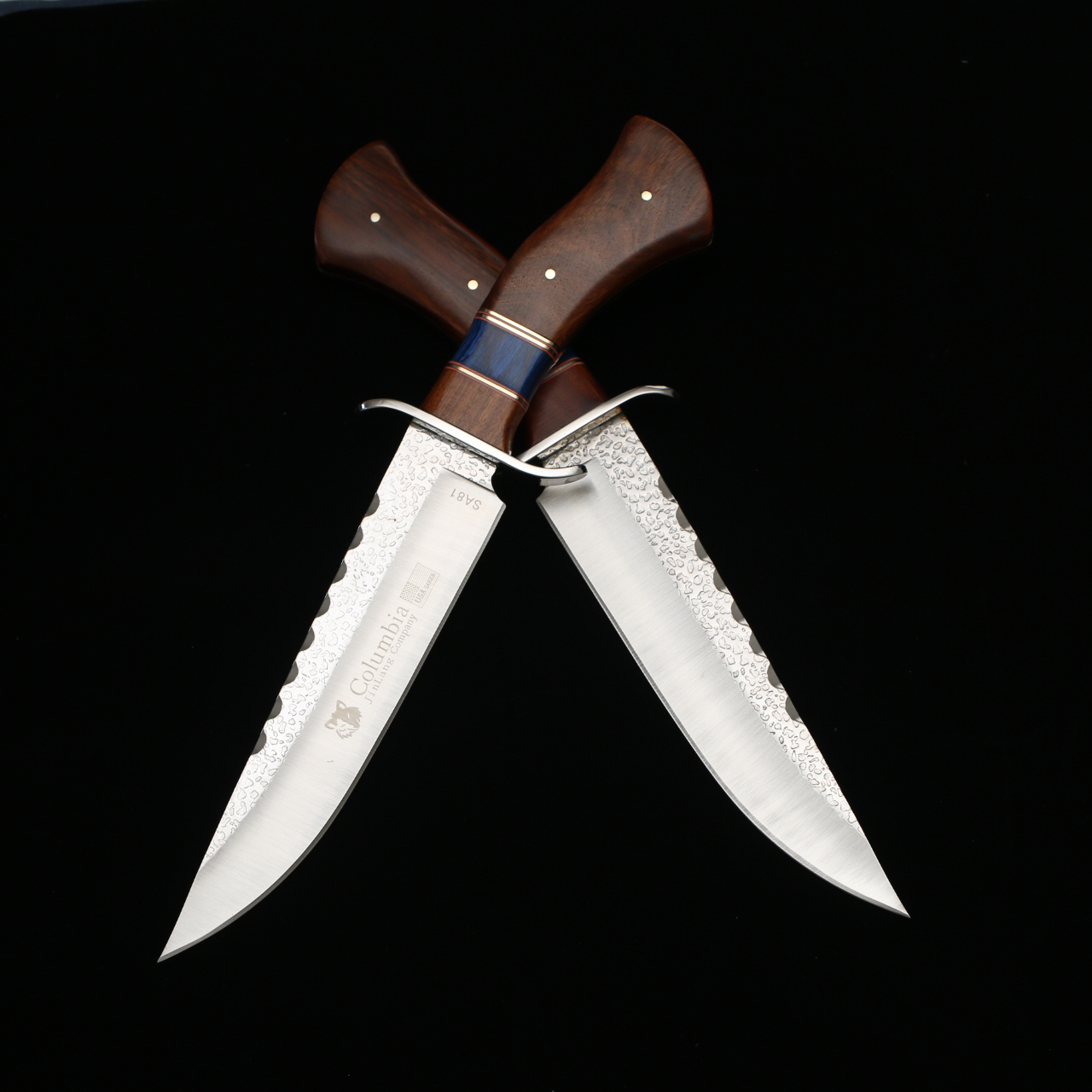 มีดเดินป่า COLUMBIA รุ่น SA81 ด้ามไม้ทรงโค้ง ทรงใบมีดสวย