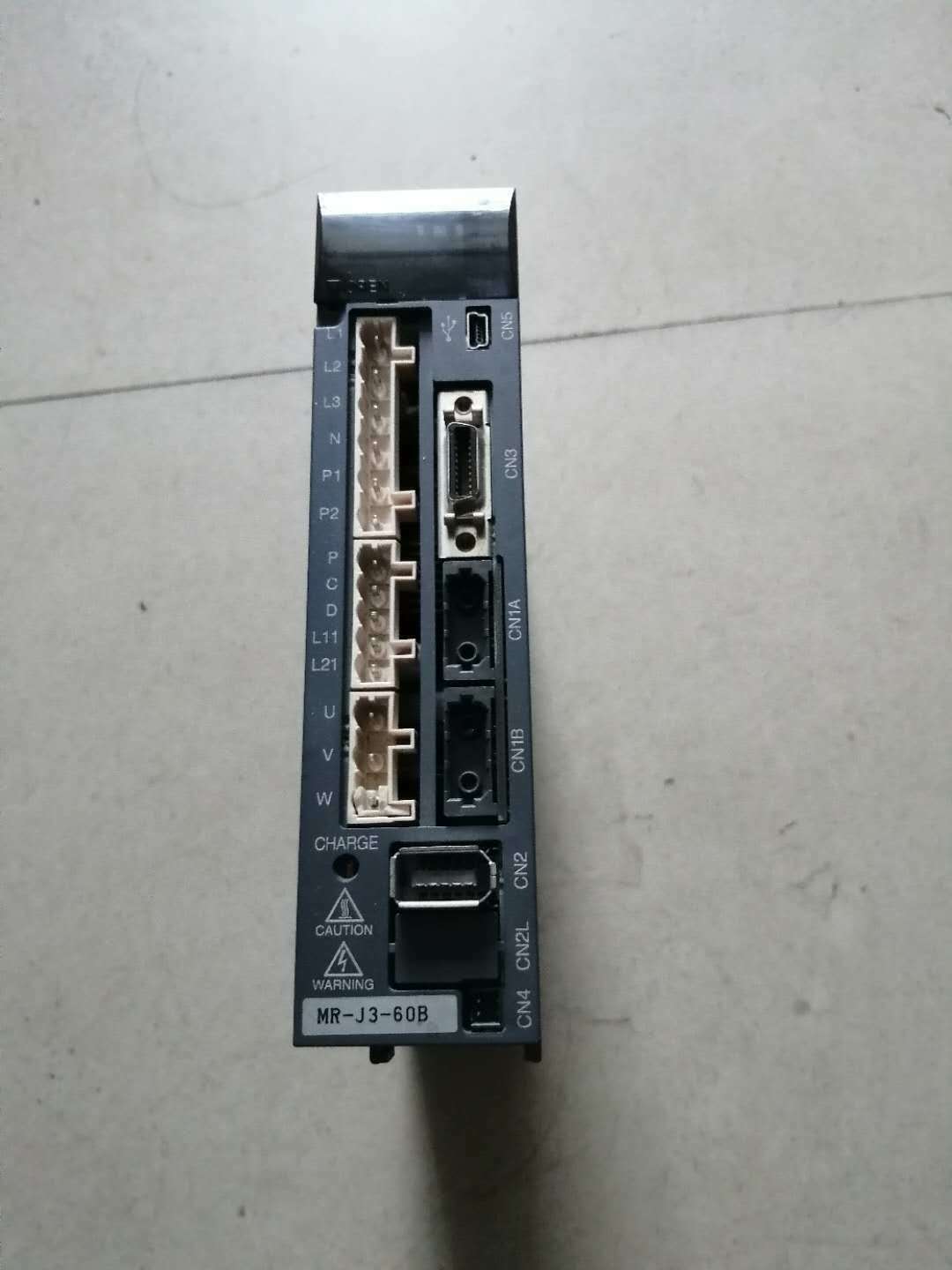 SERVO DRIVE " MITSUBISHI " รุ่น MR-J3-60B