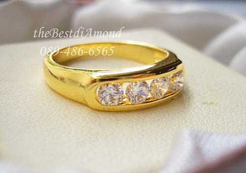BR963+++แหวนล็อค 4 เม็ด+++แหวนแถวงามๆอีกแบบ โชว์เพชรขนาด 12 ตัง จำนวน 4 เม็ด แวววาวมากๆๆ ใส่ติดนิ้วได้ทุกโอกาส แบบนี้ใส่เป็นแหวนคู่ได้เลยค่ะ