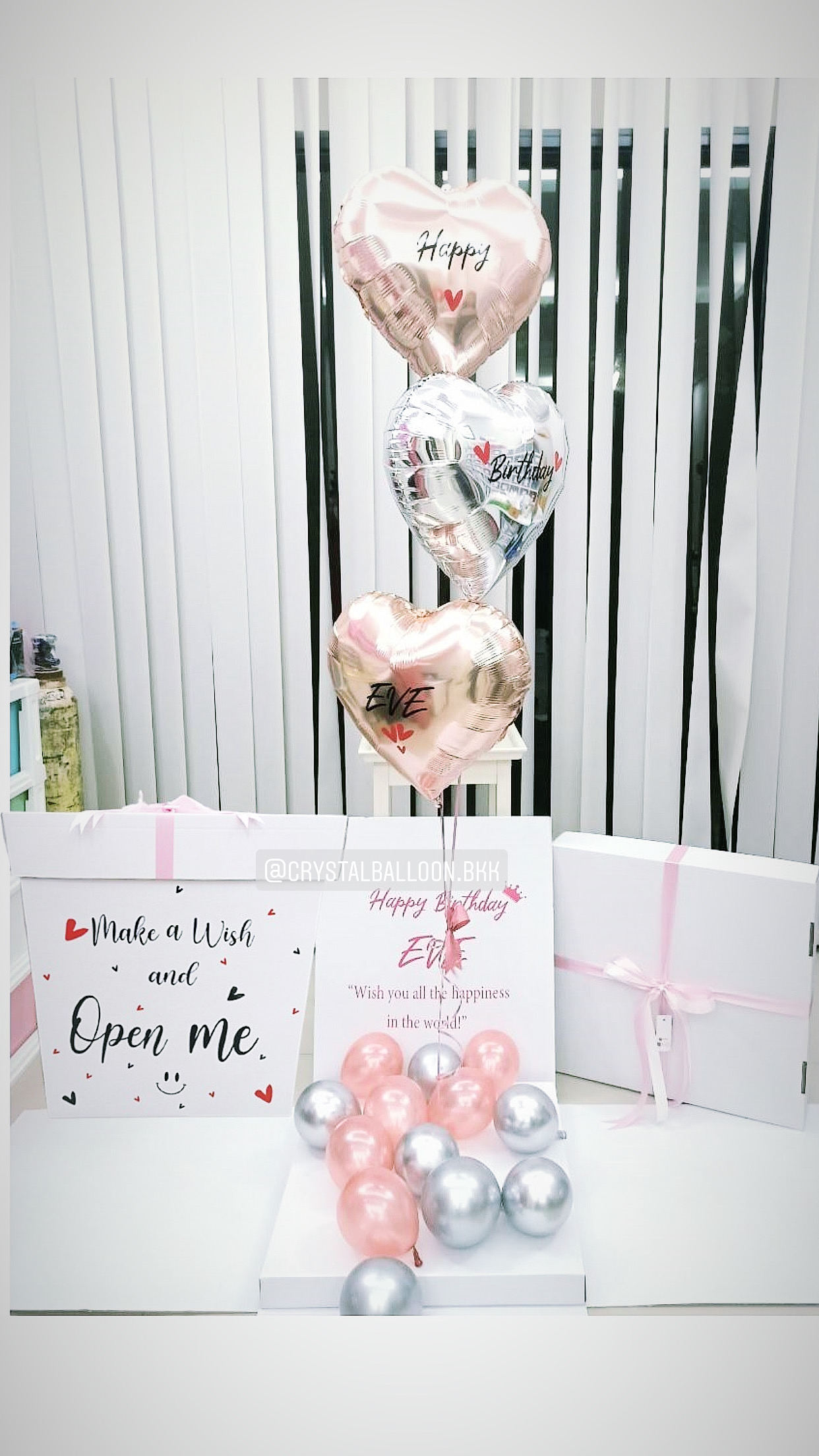Surprise Box กล่องเซอร์ไพรส์วันเกิด ฟอยล์หัวใจ 3 ชิ้น พร้อมตกแต่ง สามารถใส่รูปได้ 2 ใบ สามารถเปลี่ยนสี-ฟอยล์ตกแต่ง/เปลี่ยนข้อความได้