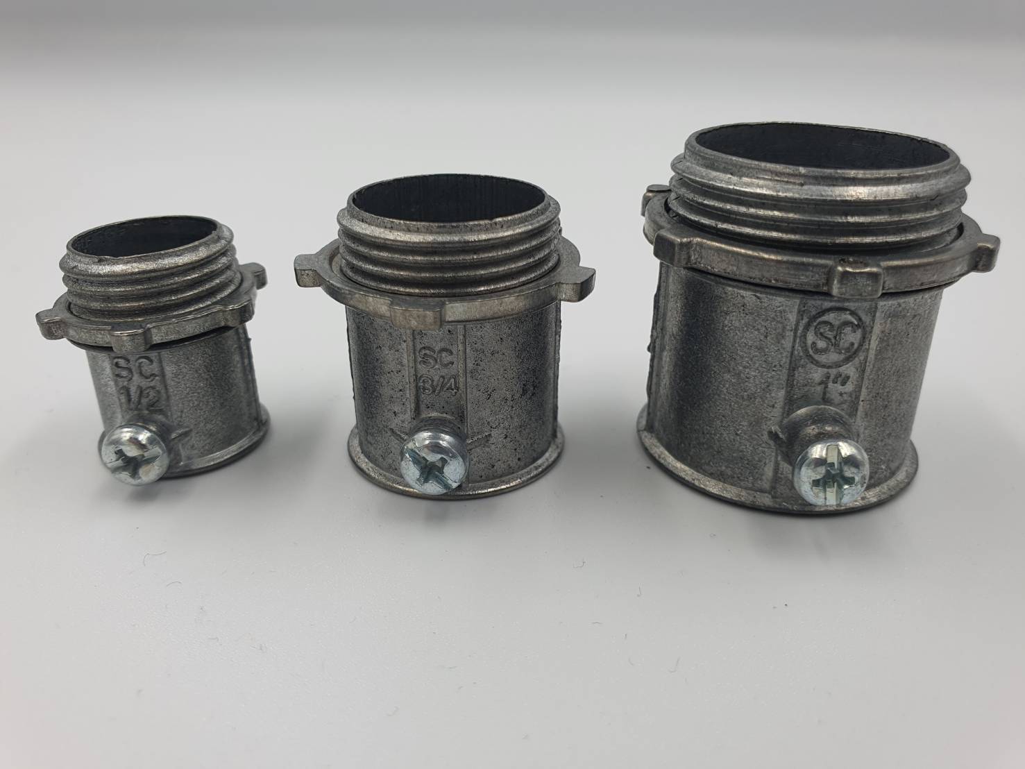 คอนเน็คเตอร์ EMT