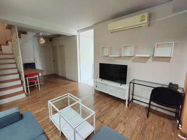 ให้เช่าคอนโด ฟ้าโดม ตึก B 77 ตรม.ดูเพล็กซ์ 2 ห้องนอน วิวสวน วิวสระ มีเครื่องซักผ้า ใกล้ ม.ธรรมศาสตร์รังสิต
