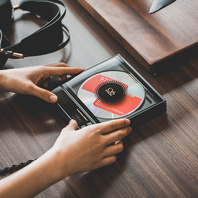 Shanling ECZeroT เครื่องเล่นซีดีพกพาระดับไฮเอนด์ ระบบ DAC R2R และแอมป์หลอดสุญญากาศ ประกันศูนย์ไทย