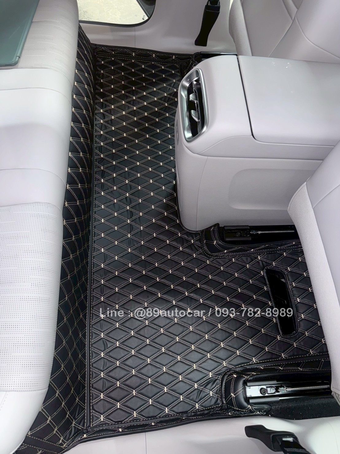 พรมรถยนต์ Leapmotor B10 ปูพรมVVIP สีดำด้ายทอง เต็มคัน 6 ชิ้น