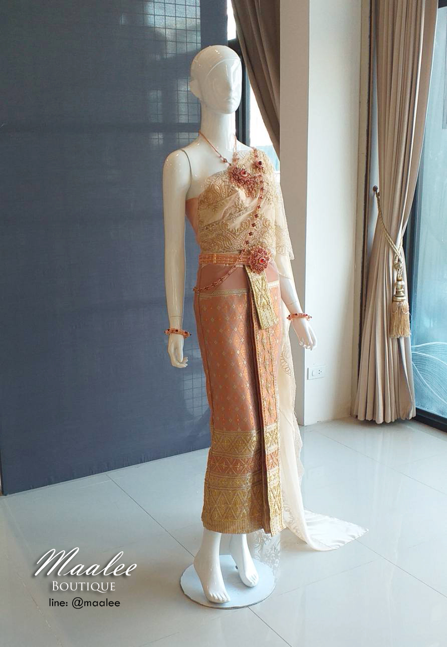 พร้อมเช่า ชุดแต่งงานไทยประยุกต์ สไบลูกไม้สีชมพูโรสโกลด์ (ราคาเช่าเป็นคู่)