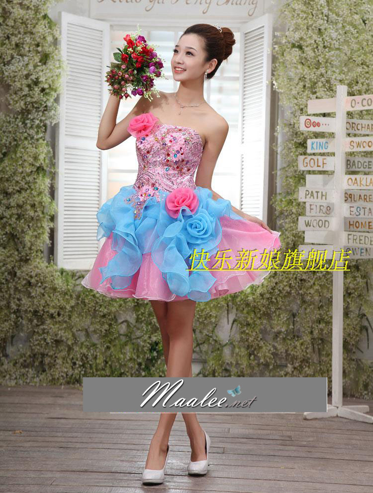 พร้อมเช่า ชุดแฟนซี เช่า 500 ชุดราตรีสั้น เกาะอกแต่งเลื่อมคริสตัสหรู กระโปรงผ้าแก้ว น่ารักฟรุ้งฟริ้ง