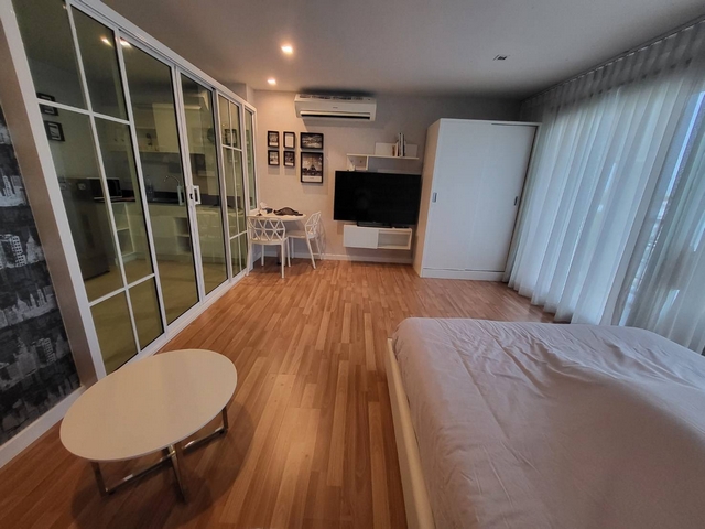 ให้เช่า วี คอนโด เอกมัย-รามอินทรา ชั้น 7 ห้อง 33 ตร.ม.เฟอร์ครบ ใกล้ตลาดเลียบด่วน