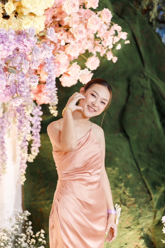 พร้อมเช่า ชุดเดรส ชุดออกงาน ราตรียาว ไหล่เดี่ยว ผ้าซาร่าเงาใส่แล้วผอม สีโรสโกล์ด