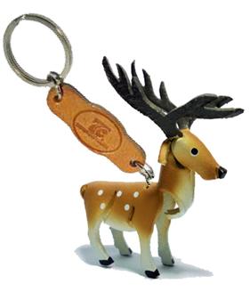 พร้อมส่ง พวงกุญแจหนังแท้ Handmade รูปกวางดาว