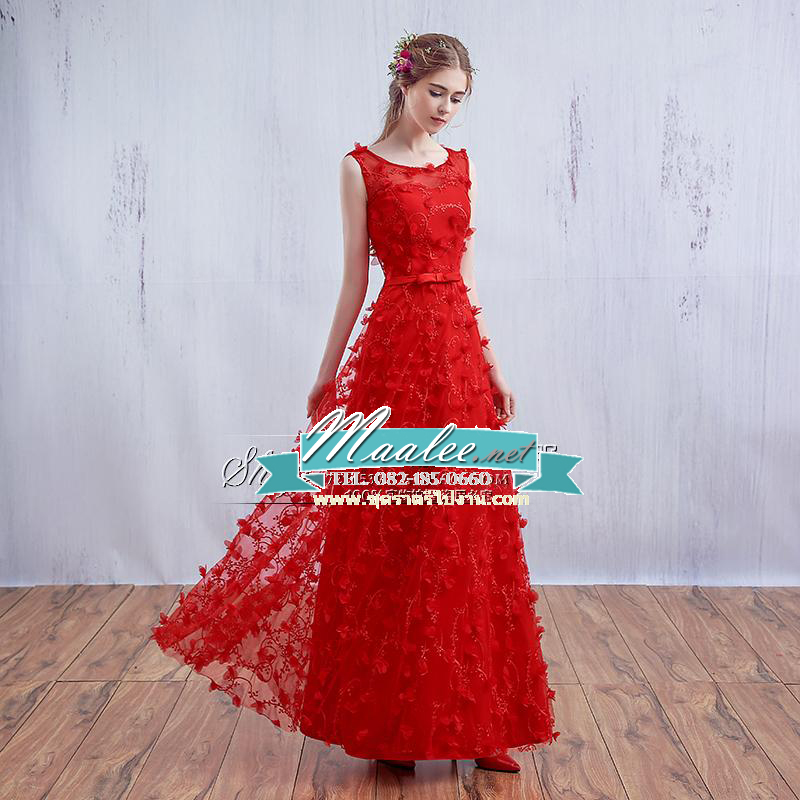 พร้อมเช่า ชุดราตรียาว แบบ C สีแดง แขนสั้น คอปาด ลูกไม้สามมิติทั้งตัว