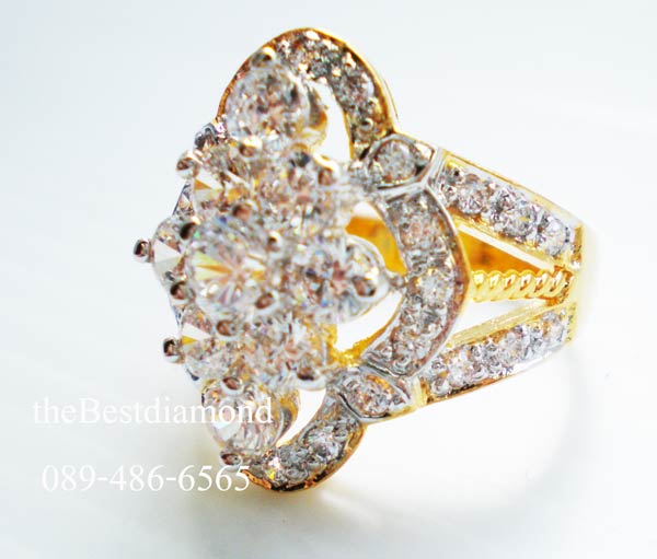 BR623+++แหวนข้าวหลามตัด+++สุดสวย Modern ดูดีมากๆๆ เพชรก็วิบๆ แบบจากร้านจิว เลยค่ะ ดูหรู มีรสนิยมมากๆๆ.ใส่แล้วเต็มนิ้วสวยมากๆๆ ไฮโซมากๆ