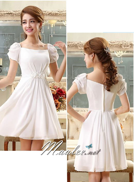 พร้อมเช่า ชุดราตรีสั้น สีขาว แขนตุ๊กตามีโบว์ ผ้าชีฟอง แบบสวยหวาน เพิ่มดอกช่วงเอว