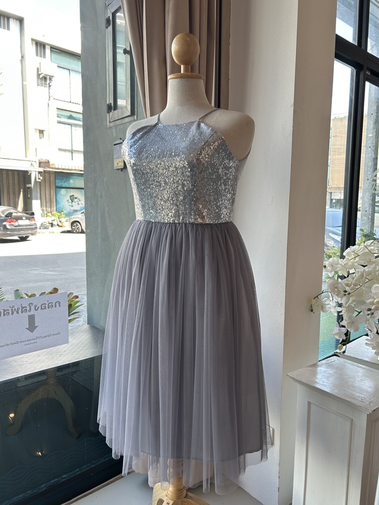 พร้อมเช่า ชุดราตรีสั้น สายเดี๋ยว เทาเงิน plus size