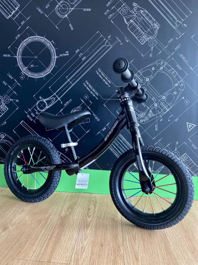 จักรยานขาไถ จักรยานฝึกการทรงตัว BALANCE BIKE รุ่น STIRTCH