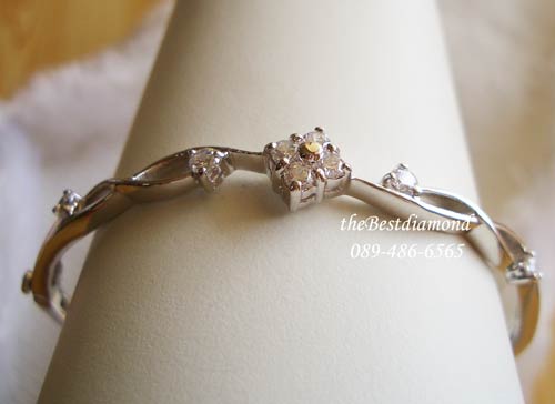 BB026RD+++กำไลเพชร cute style+++กำไลน่ารักๆๆๆ ใส่ติดข้อมือได้ทุกวันไม่เวอร์ แบบน่ารักๆ เพชรไม่เยอะ วัยรุ่น หรือสาวoffice ใส่ได้สบายๆเลยค่ะ