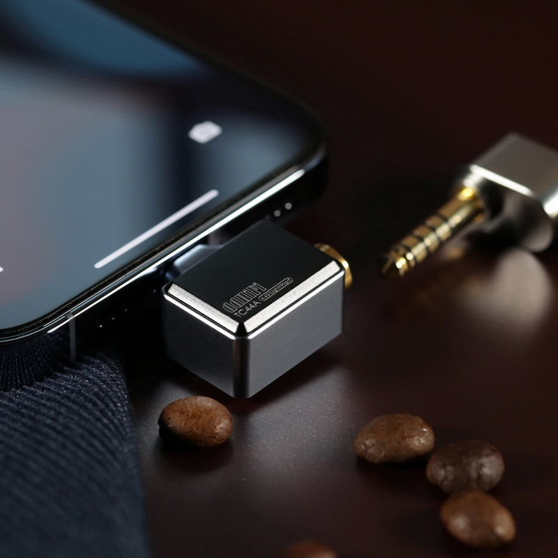 ขาย DD TC44A แจ็คแปลง TypeC / Lightning ให้รองรับหูฟัง 4.4mm Balanced