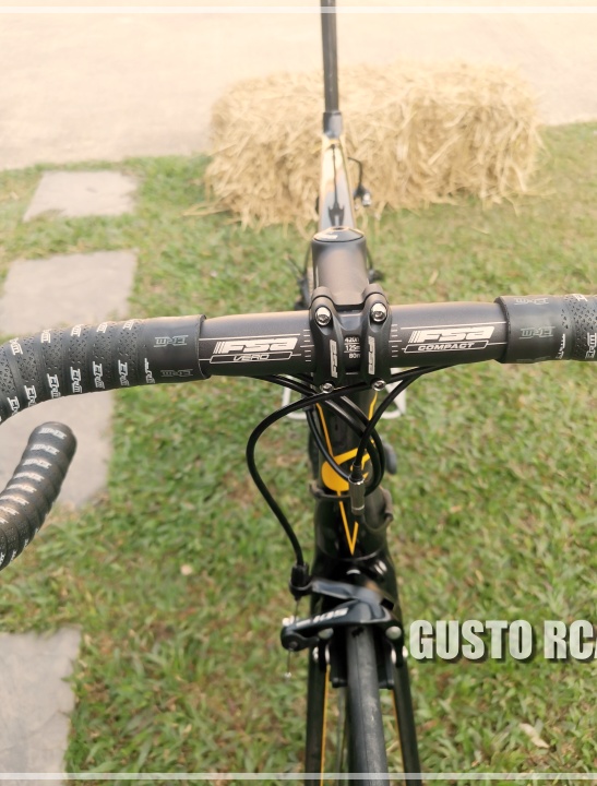 จักรยานเสือหมอบ GUSTO RCA2.1 SE เฟรมคาร์บอน ชุดขับ 22สปีด R7000 ล้อขอบสูงอัลลอยด์ 42มม., Gusto MY2020