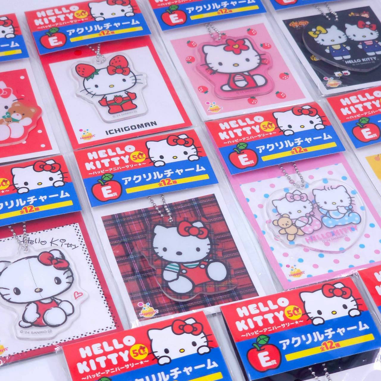 Hello Kitty 50th Anniversary Limited Collection Acrylic Charm กาชาปองพวงกุญแจ