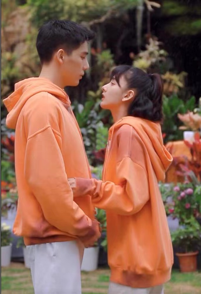 เสื้อฮู้ดสีส้ม แบบในซีรี่ย์ สเก็ตหัวใจให้ถึงฝัน