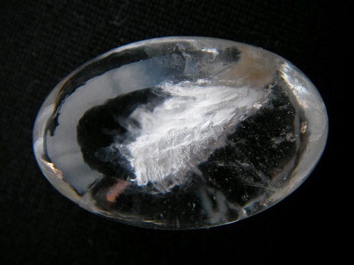 QU0009 แก้วโป่งข่าม แก้วเข้าแก้วโทน แร่เงินพระธาตุลอยกลางเม็ด ขาว-ขาว ใสสวยสะอาด มีรอยรานก้นเนื้อแก้ว ขนาดแก้ว 16.32x25.85x11.26 mm. นน. 33.33 ct