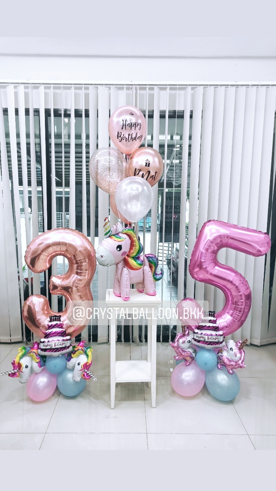 ลูกโป่ง วันเกิดเด็ก Theme Unicorn พร้อม ช่อลูกโป่ง ช่อ 5 ลูก 1 ช่อ พร้อม ฟอยล์ตัวเลข ขนาด 40" ตั้งฐาน 2 ชิ้น พร้อมตกเเต่ง สามารถเปลี่ยนสีลูกโป่ง/เปลี่ยนข้อความ/เปลี่ยนสี-ฟอยล์ตัวเลขได้