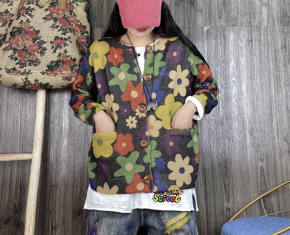 เสื้อคลุมไหมพรมนุ่มลายดอกไม้