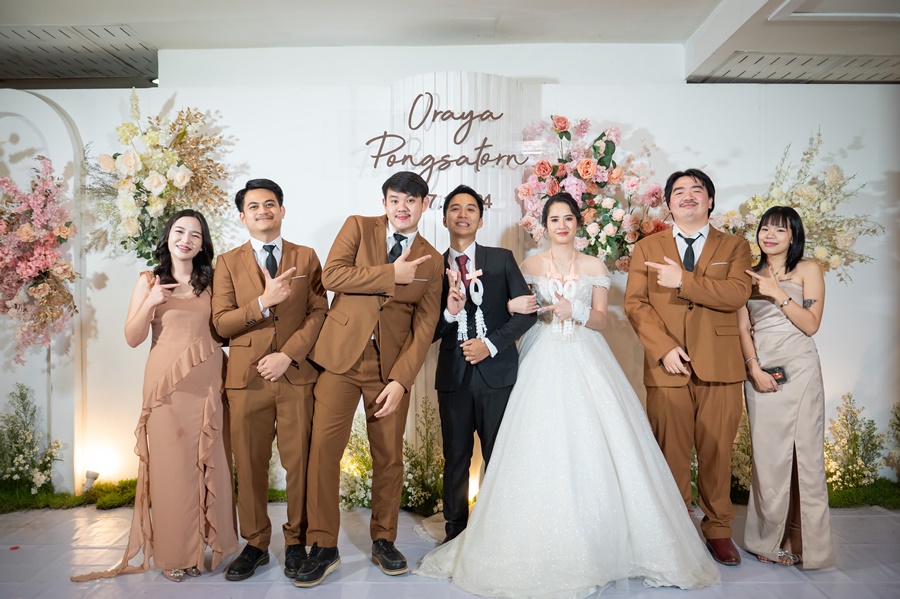 พร้อมเช่า ชุดสูทชาย สีน้ำตาล คลาสสิก รุ่นกระดุมเดียว (พร้อมเสื้อกั๊ก)