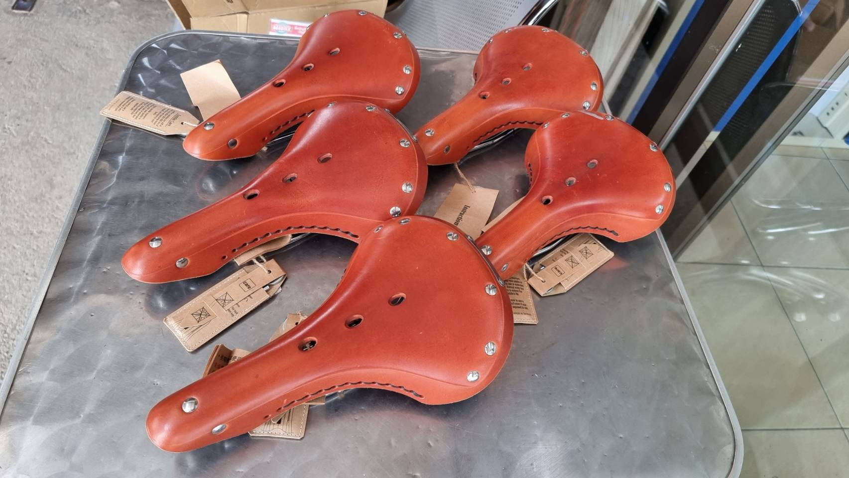 เบาะหนังวัว อานทัวร์ริ่ง DARKROCK(DR) D-ONE cowhide cushion Saddle ขนาด 170มม., GS17A